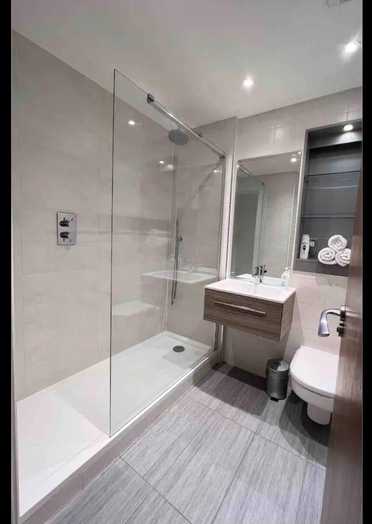 Luxury Apartment Riverside London Exterior photo